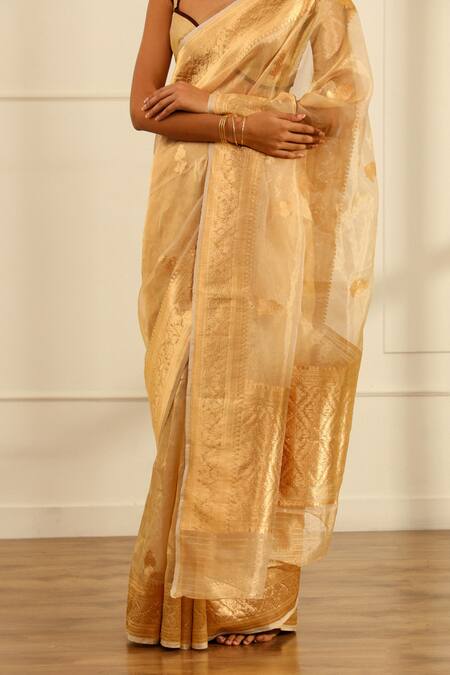 Buy_Paaprika_Gold Organza Zari Handwoven Kora Saree With Unstitched Blouse Piece_Online_at_Aza_Fashions