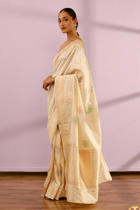 Paaprika_Ivory Brocade, Silk Bloom Joy Woven Banarasi Saree With Unstitched Blouse Piece _Online_at_Aza_Fashions