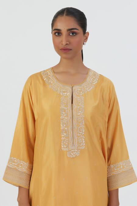 Buy_Lajjoo C_Yellow Silk Embroidery Blossom Round Zehra Bloom Kurta With Palazzo _Online_at_Aza_Fashions
