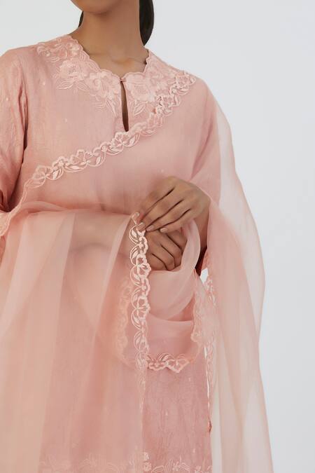 Lajjoo C Pink Organza Embroidery Floral Noori Border Dupatta Online at Aza Fashions Lajjoo C_Pink Organza Embroidery Floral Noori Border Dupatta _Online_at_Aza_Fashions