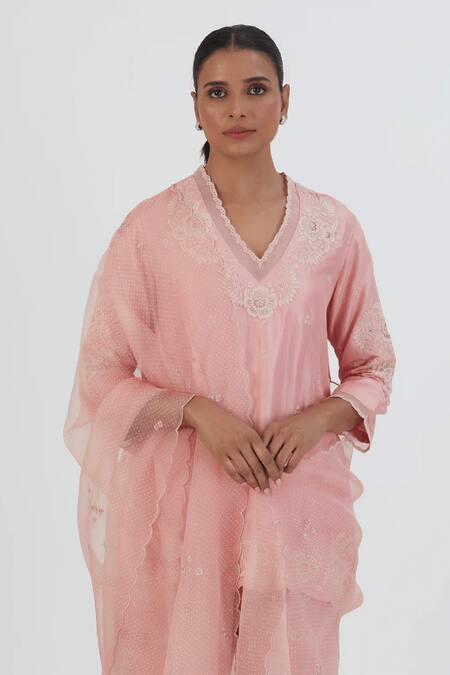 Lajjoo C Pink Organza Embroidered Thread Priya Dupatta Online at Aza Fashions Lajjoo C_Pink Organza Embroidered Thread Priya Dupatta _Online_at_Aza_Fashions