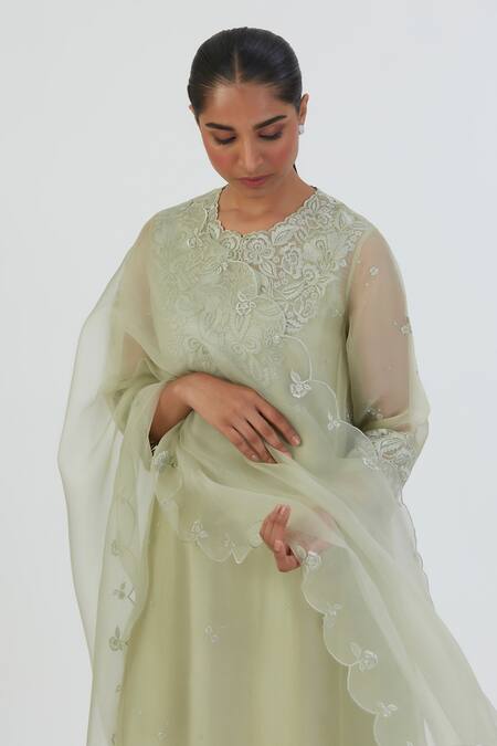 Lajjoo C_Green Organza Embroidered Thread Nira Dupatta _Online_at_Aza_Fashions