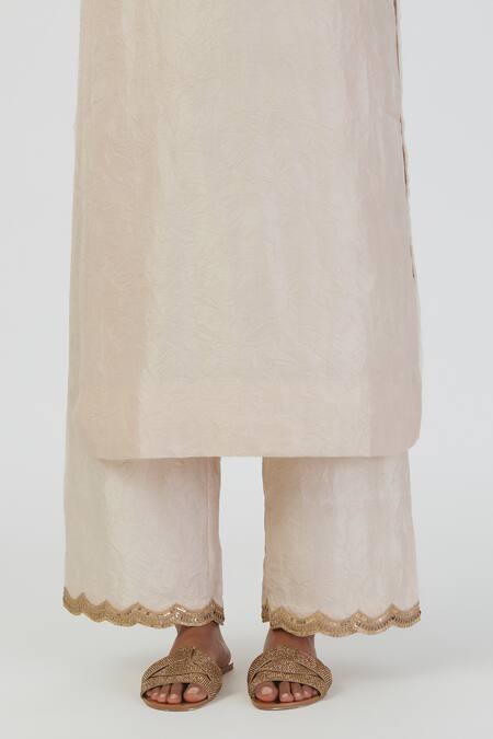 Shop Lajjoo C White Silk Embroidered Thread Round Smita Kurta With Pant Online at Aza Fashions Shop_Lajjoo C_White Silk Embroidered Thread Round Smita Kurta With Pant _Online_at_Aza_Fashions