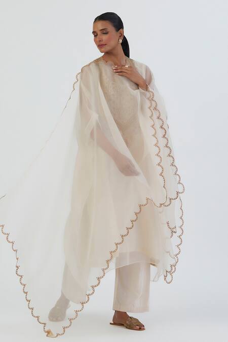 Lajjoo C_White Kurta Organza Embroidered Thread Round Zoya Floral Sheer With Silk Pant _at_Aza_Fashions
