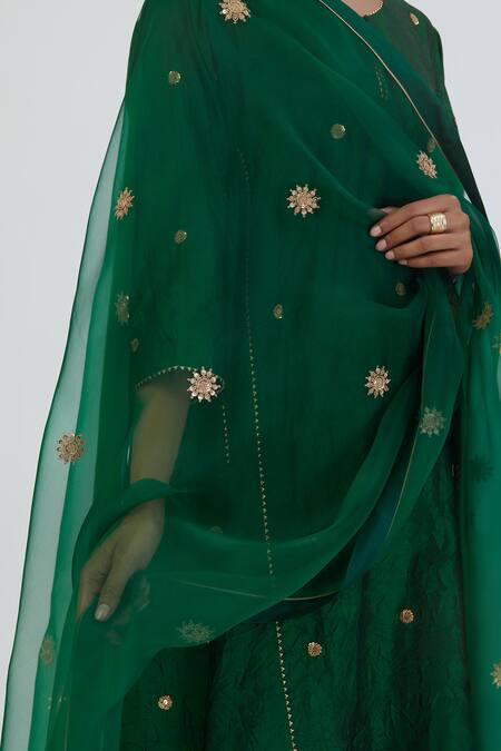 Lajjoo C Green Organza Embroidered Thread Sitara Floral Blossom Dupatta Online at Aza Fashions Lajjoo C_Green Organza Embroidered Thread Sitara Floral Blossom Dupatta _Online_at_Aza_Fashions