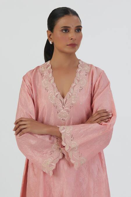 Buy_Lajjoo C_Pink Silk Embroidery Petunia Lace V Naaz Border Kurta With Palazzo _Online_at_Aza_Fashions