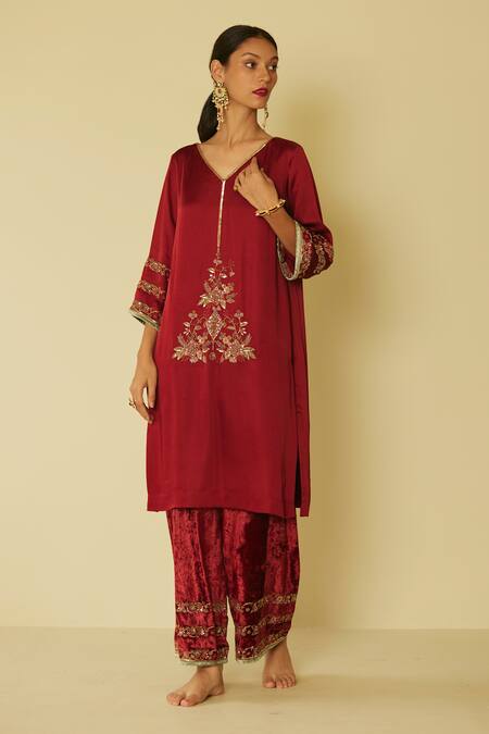 Sarang Kaur Red Satin, Silk, Velvet Embroidery V-neck Arya Kurta And Pant Set at Aza Fashions Sarang Kaur_Red Satin, Silk, Velvet Embroidery V-neck Arya Kurta And Pant Set _at_Aza_Fashions