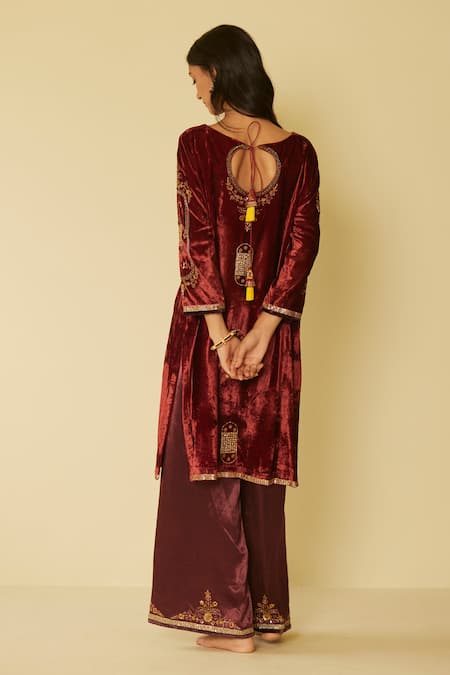 Shop Sarang Kaur Red Velvet, Silk Embroidery Split V-neck Dareecha Hand Kurta And Pant Set at Aza Fashions Shop_Sarang Kaur_Red Velvet, Silk Embroidery Split V-neck Dareecha Hand Kurta And Pant Set _at_Aza_Fashions