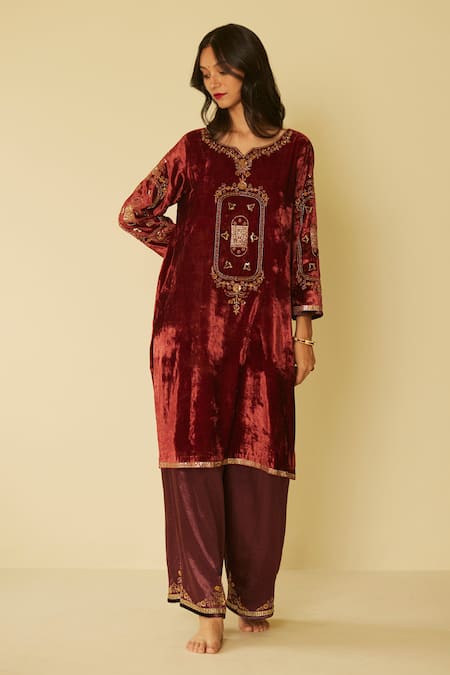 Sarang Kaur Red Velvet, Silk Embroidery Split V-neck Dareecha Hand Kurta And Pant Set Online at Aza Fashions Sarang Kaur_Red Velvet, Silk Embroidery Split V-neck Dareecha Hand Kurta And Pant Set _Online_at_Aza_Fashions