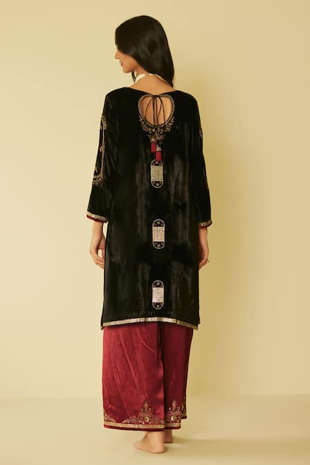 Shop Sarang Kaur Black Velvet, Muslin, Silk Embroidery Split V-neck Dareecha Kurta And Pant Set at Aza Fashions Shop_Sarang Kaur_Black Velvet, Muslin, Silk Embroidery Split V-neck Dareecha Kurta And Pant Set _at_Aza_Fashions