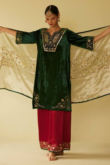 Buy_Sarang Kaur_Green Tissue, Silk Embroidery Meera Hand Dupatta_Online_at_Aza_Fashions