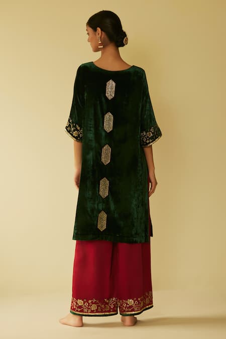 Shop Sarang Kaur Green Velvet, Muslin, Silk Embroidery Split V-neck Meera Hand Kurta And Pant Set at Aza Fashions Shop_Sarang Kaur_Green Velvet, Muslin, Silk Embroidery Split V-neck Meera Hand Kurta And Pant Set _at_Aza_Fashions
