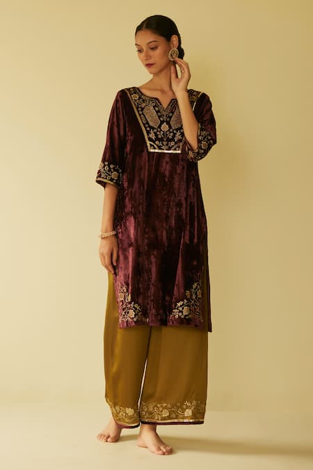 Sarang Kaur Purple Velvet, Muslin, Silk Embroidery Split V-neck Meera Kurta And Pant Set Online at Aza Fashions Sarang Kaur_Purple Velvet, Muslin, Silk Embroidery Split V-neck Meera Kurta And Pant Set _Online_at_Aza_Fashions
