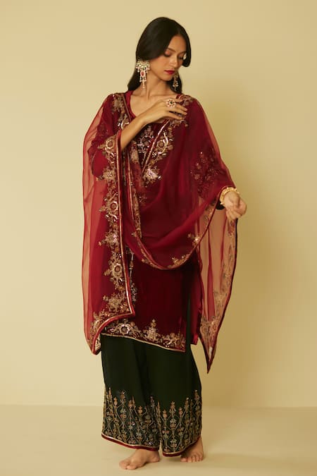 Shop Sarang Kaur Red Organza, Silk Embroidery Bageecha Hand Dupatta at Aza Fashions Shop_Sarang Kaur_Red Organza, Silk Embroidery Bageecha Hand Dupatta _at_Aza_Fashions