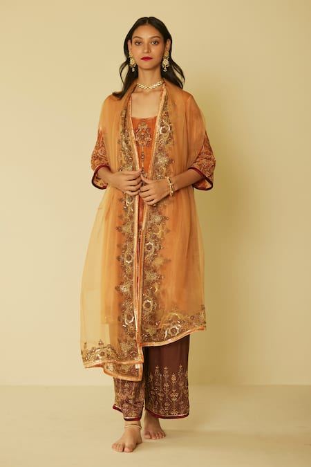 Shop Sarang Kaur Peach Organza, Silk Embroidery Bageecha Dupatta at Aza Fashions Shop_Sarang Kaur_Peach Organza, Silk Embroidery Bageecha Dupatta _at_Aza_Fashions