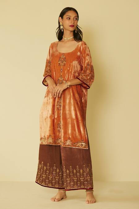 Sarang Kaur Peach Velvet Embroidery Round Neck Bageecha Kurta And Pant Set Online at Aza Fashions Sarang Kaur_Peach Velvet Embroidery Round Neck Bageecha Kurta And Pant Set _Online_at_Aza_Fashions