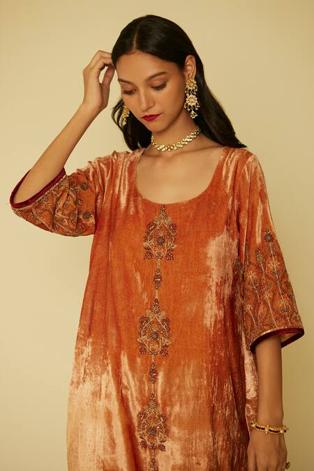 Buy Sarang Kaur Peach Velvet Embroidery Round Neck Bageecha Kurta And Pant Set Online at Aza Fashions Buy_Sarang Kaur_Peach Velvet Embroidery Round Neck Bageecha Kurta And Pant Set _Online_at_Aza_Fashions