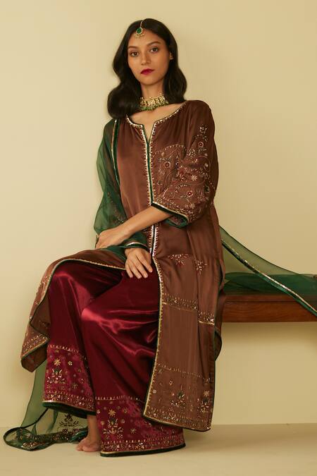 Sarang Kaur_Green Organza, Silk Embroidery Farida Dupatta _at_Aza_Fashions