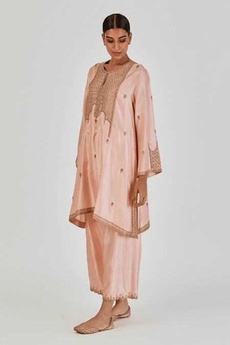Buy_Lajjoo C_Pink Silk Embroidered Marodi Round Indrani Pastel Kurta With Pant _Online_at_Aza_Fashions