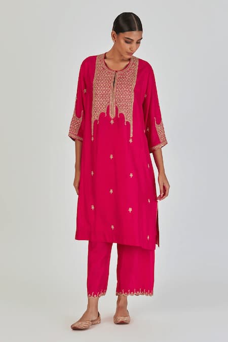 Lajjoo C Red Silk Embroidered Marodi Round Indrani Sequin Embellished Kurta With Pant 