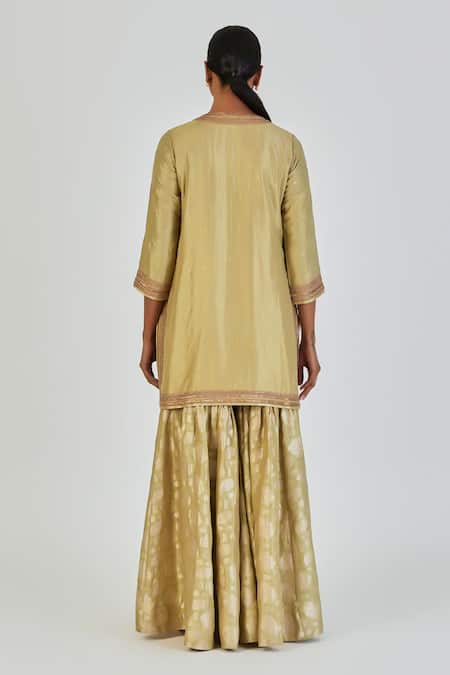 Shop Lajjoo C Green Brocade Woven Marodi V-neck Nutan Paisley Embroidered Kurta With Sharara at Aza Fashions Shop_Lajjoo C_Green Brocade Woven Marodi V-neck Nutan Paisley Embroidered Kurta With Sharara _at_Aza_Fashions