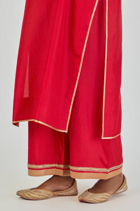 Shop Lajjoo C Red Silk Embroidery Marodi Round Aiza Floral Arch Yoke Kurta With Palazzo Online at Aza Fashions Shop_Lajjoo C_Red Silk Embroidery Marodi Round Aiza Floral Arch Yoke Kurta With Palazzo _Online_at_Aza_Fashions