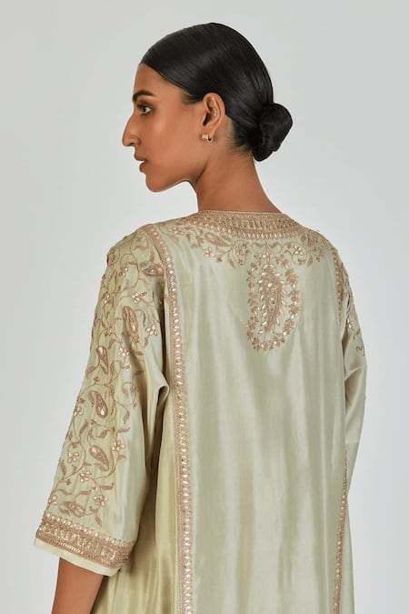 Shop Lajjoo C Green Silk Embroidery Marodi U Neck Ronak Bloom Vine Kurta With Palazzo at Aza Fashions Shop_Lajjoo C_Green Silk Embroidery Marodi U Neck Ronak Bloom Vine Kurta With Palazzo _at_Aza_Fashions