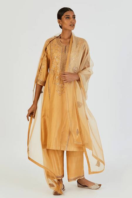 Lajjoo C Gold Silk Embroidery Marodi U Neck Ronak Gul Vine Kurta With Palazzo Online at Aza Fashions Lajjoo C_Gold Silk Embroidery Marodi U Neck Ronak Gul Vine Kurta With Palazzo _Online_at_Aza_Fashions