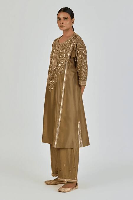 Shop Lajjoo C Green Silk Embroidery Marodi U Neck Ronak Bahar Vine Kurta With Palazzo Online at Aza Fashions Shop_Lajjoo C_Green Silk Embroidery Marodi U Neck Ronak Bahar Vine Kurta With Palazzo _Online_at_Aza_Fashions