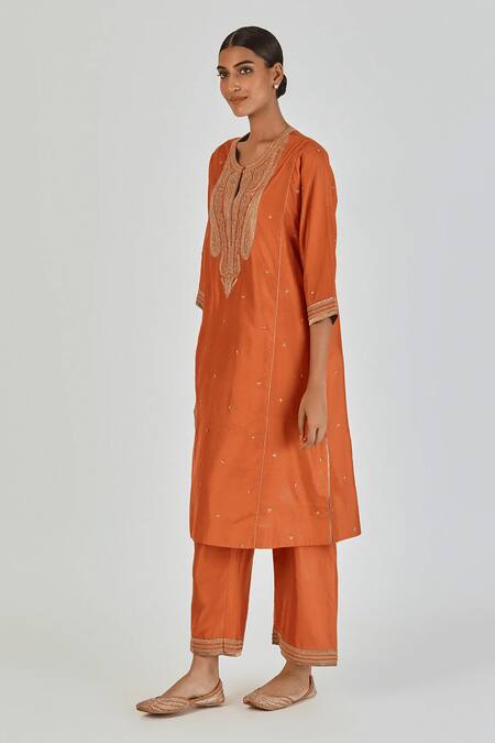 Shop Lajjoo C Orange Silk Embroidery Marodi U Neck Dipty Boteh Kurta With Palazzo Online at Aza Fashions Shop_Lajjoo C_Orange Silk Embroidery Marodi U Neck Dipty Boteh Kurta With Palazzo _Online_at_Aza_Fashions
