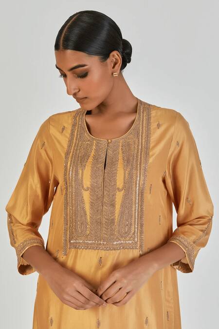 Buy_Lajjoo C_Gold Silk Embroidery Marodi U Neck Shrisha Tendril Kurta With Palazzo _Online_at_Aza_Fashions