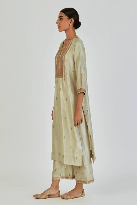 Lajjoo C_Green Silk Embroidery Marodi U Neck Shrisha Branchlet Vine Kurta With Palazzo _Online_at_Aza_Fashions