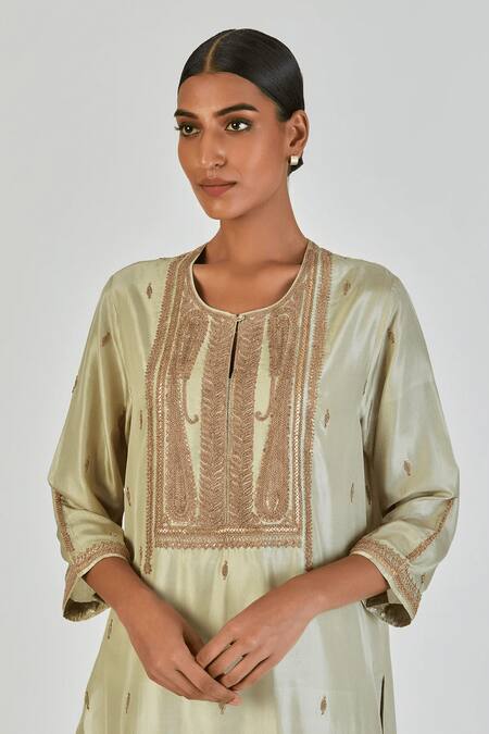 Lajjoo C_Green Silk Embroidery Marodi U Neck Shrisha Branchlet Vine Kurta With Palazzo _at_Aza_Fashions