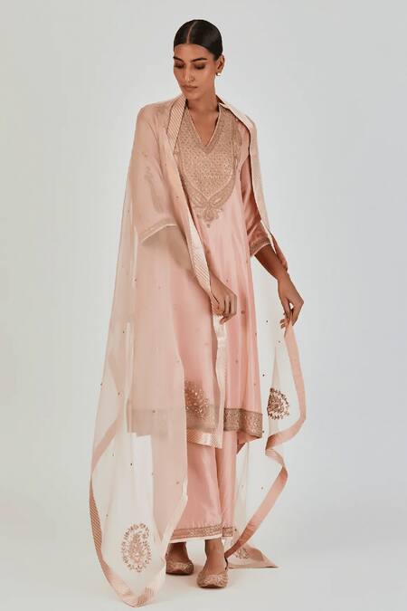 Lajjoo C_Pink Silk Embroidery Marodi V Neck Barkha Paisley Gul Kurta With Palazzo _at_Aza_Fashions