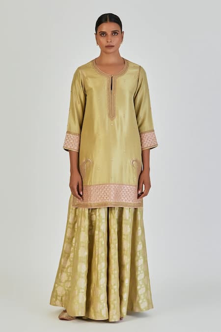 Lajjoo C Green Silk Embroidery Marodi Round Almas Clover Jaal Kurta With Sharara 