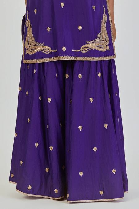 Lajjoo C_Purple Silk Embroidery Marodi Round Adiya Wild Flower Kurta With Palazzo _at_Aza_Fashions