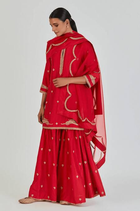 Lajjoo C_Red Silk Embroidery Marodi Round Adiya Floweret Kurta With Palazzo _at_Aza_Fashions