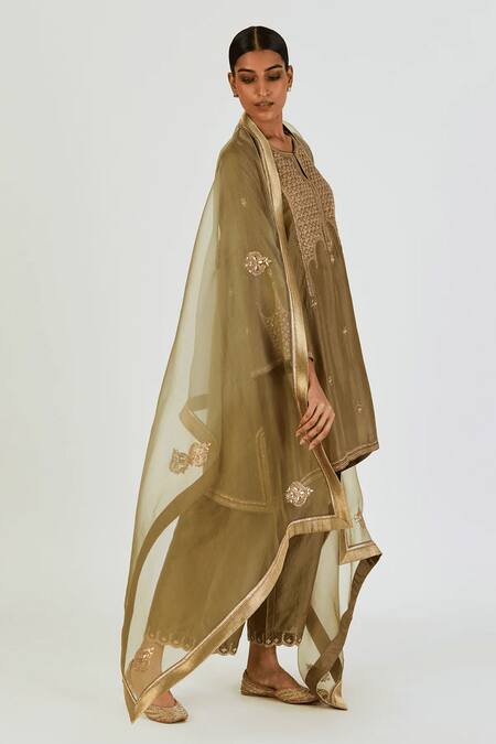 Buy_Lajjoo C_Green Silk Embroidery Marodi U Neck Indrani Mughal Jaal Kurta With Palazzo _Online_at_Aza_Fashions