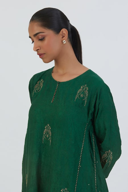 Shop_Lajjoo C_Green Silk Embroidered Parrot Round Sujata Aari Kurta And Pant Set _Online_at_Aza_Fashions