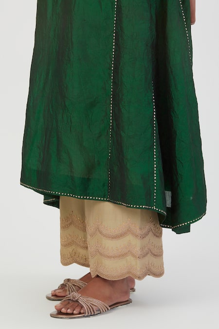 Lajjoo C_Green Silk Embroidered Round Smita Yoke Kurta And Pant Set _at_Aza_Fashions