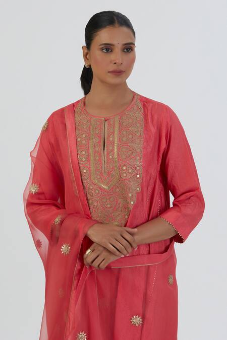 Buy_Lajjoo C_Coral Silk Embroidered Round Smita Kurta And Pant Set _Online_at_Aza_Fashions