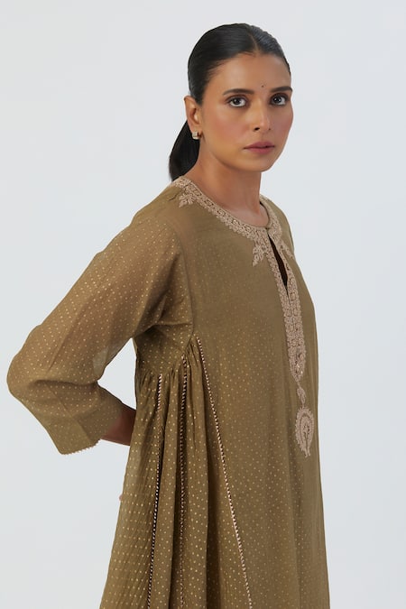 Shop_Lajjoo C_Green Chanderi, Silk Embroidery Round Neck Jaya Placket Kurta And Pant Set _Online_at_Aza_Fashions