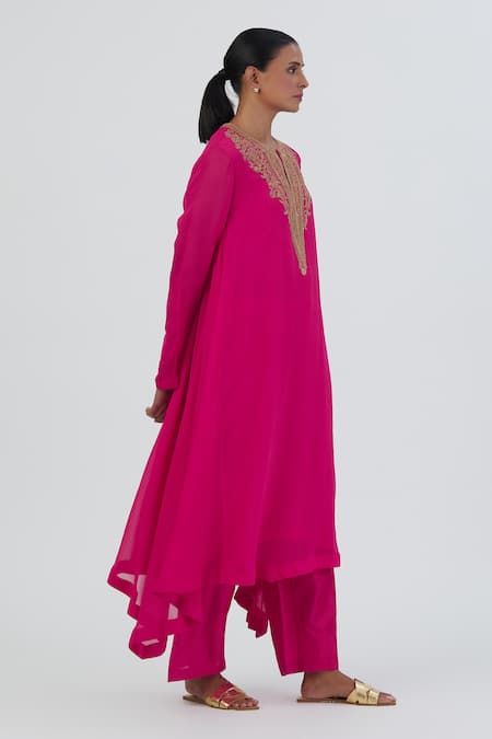 Lajjoo C_Fuchsia Chiffon, Silk Zari Round Neck Haya Embroidered Yoke Kurta And Pant Set _Online_at_Aza_Fashions