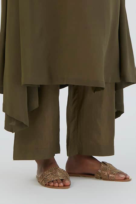 Lajjoo C_Green Crepe, Silk Zari Round Sahej Zardozi Embroidered Yoke Kurta And Pant Set _Online_at_Aza_Fashions