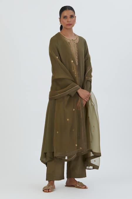 Buy_Lajjoo C_Green Crepe, Silk Zari Round Sahej Zardozi Embroidered Yoke Kurta And Pant Set _Online_at_Aza_Fashions