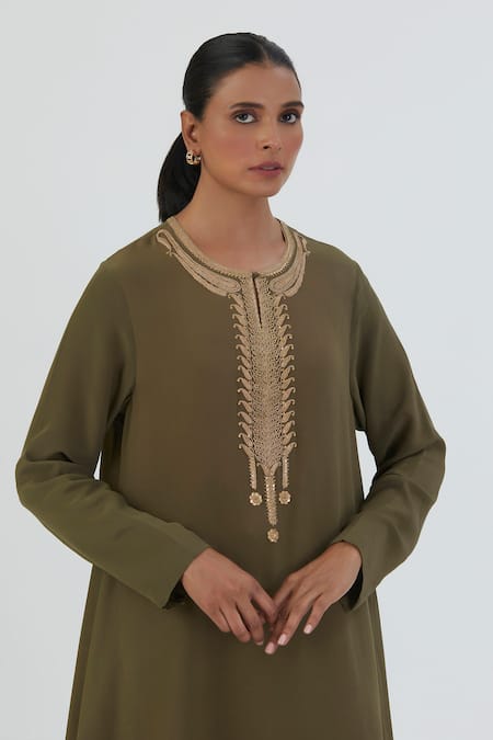 Shop_Lajjoo C_Green Crepe, Silk Zari Round Sahej Zardozi Embroidered Yoke Kurta And Pant Set _Online_at_Aza_Fashions