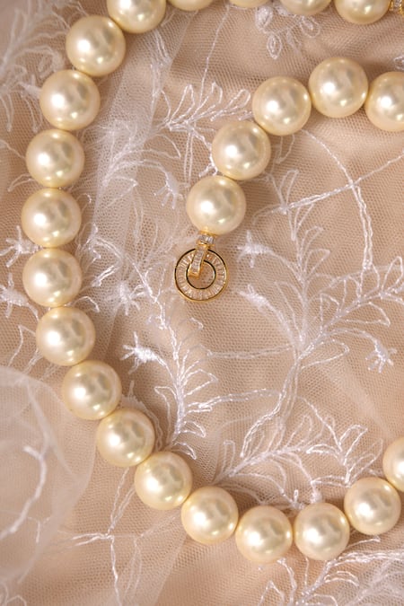 Totapari_Gold Plated Stone Glow Pearl Necklace _Online_at_Aza_Fashions