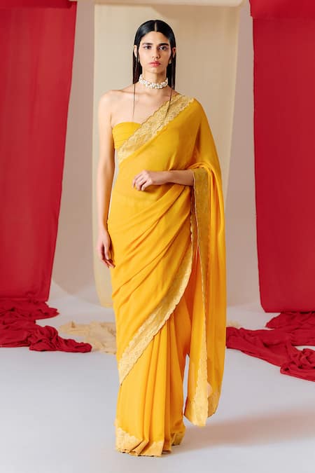 Ekaya Flower Border Woven Saree With Unstitched Blouse Piece 