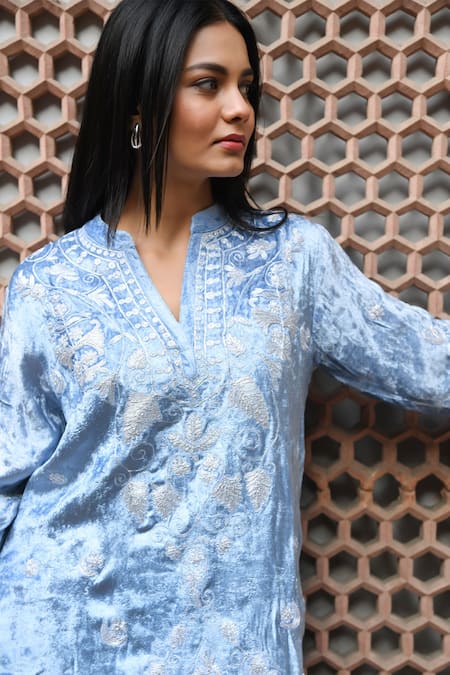 Shop_NUHH_Blue Velvet Embroidery Collared Gardenia Aari Kurta With Pant _Online_at_Aza_Fashions