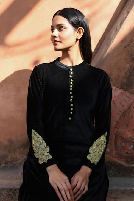 Shop_NUHH_Black Velvet, Georgette Applique Paisley Patch Embroidered Kurta Pant Set _Online_at_Aza_Fashions